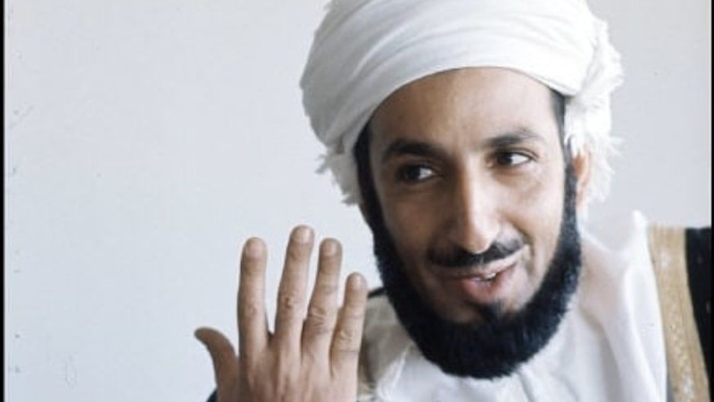 الشيخ حمود السيابي يكتب عن الخليلي: أتموت …. الجبال؟