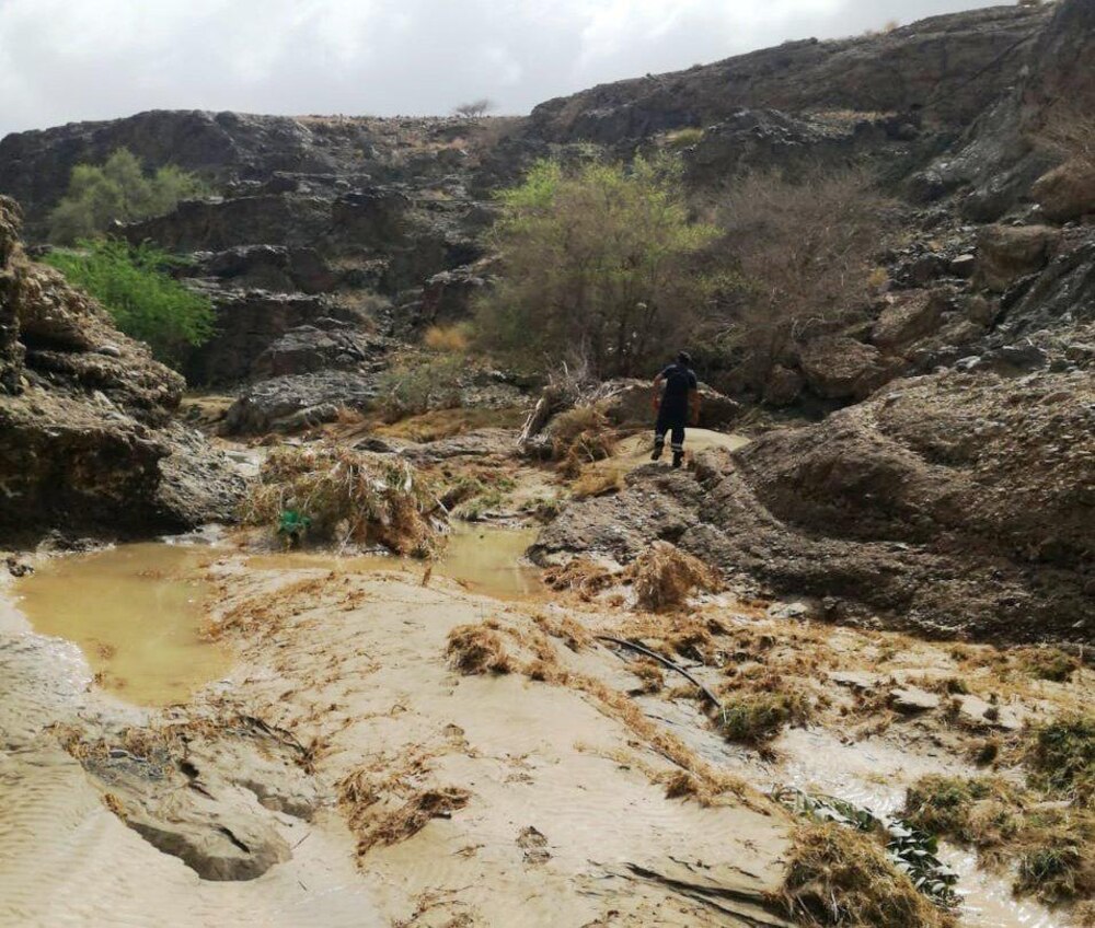 انجراف مركبة وفقدان 3 أشخاص