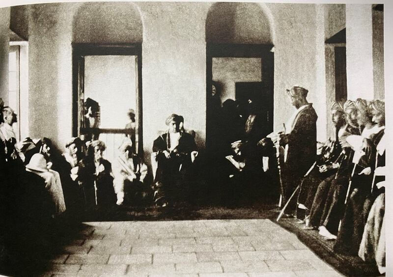 شخصية عمانية بارزة: تعرف على أول رئيس مجلس وزراء في السلطنة