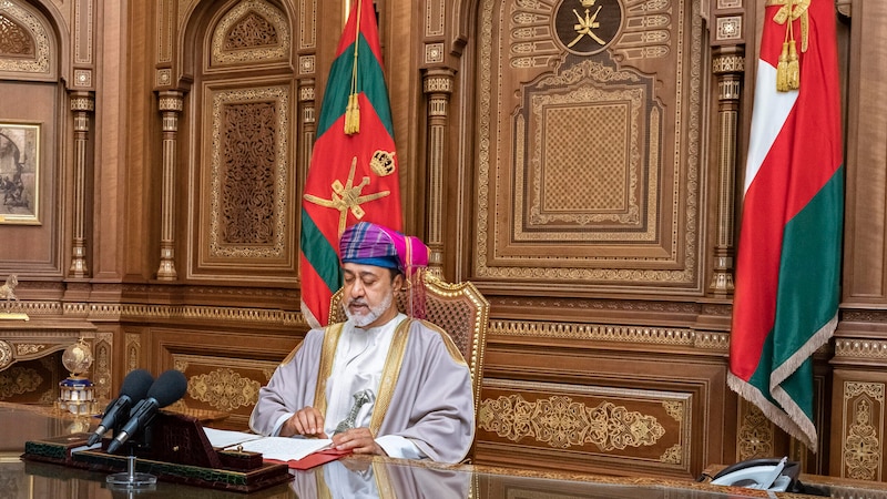 د.رجب العويسي يكتب: التعليم المنتج في خطابات جلالة السلطان المعظم
