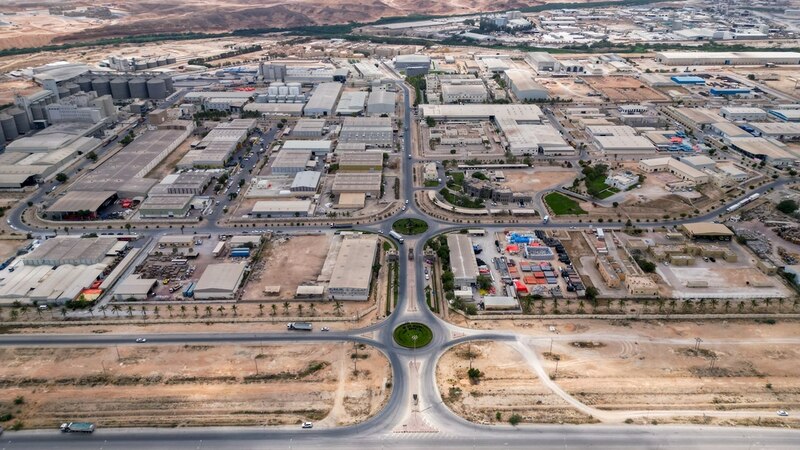 تعافي الأنشطة الاقتصادية يدفع بنمو الإيرادات غير النفطية