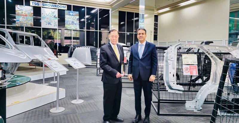 مناقشة فرص الاستثمار مع شركة تايلندية متخصصة في مكونات السيارات وقطع غيارها