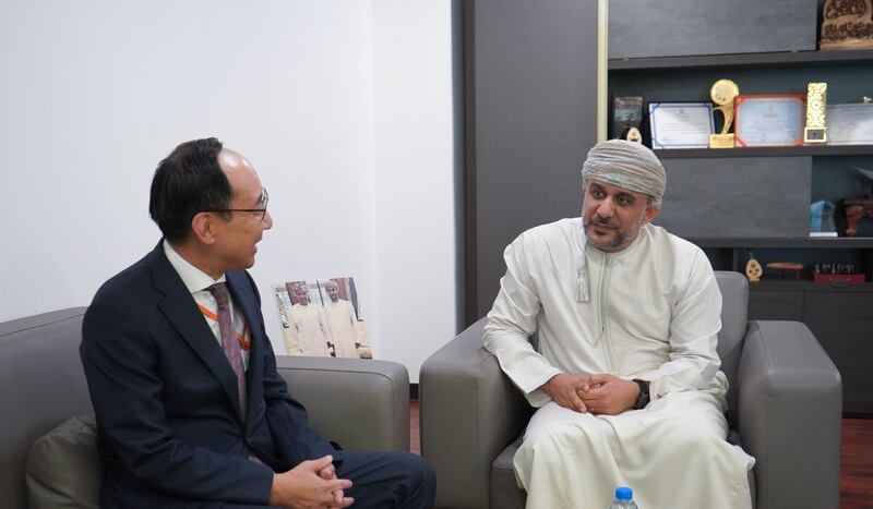 ناقش التعاون إعلاميًا وثقافيًا: السفير الياباني يزور مقر “أثير”