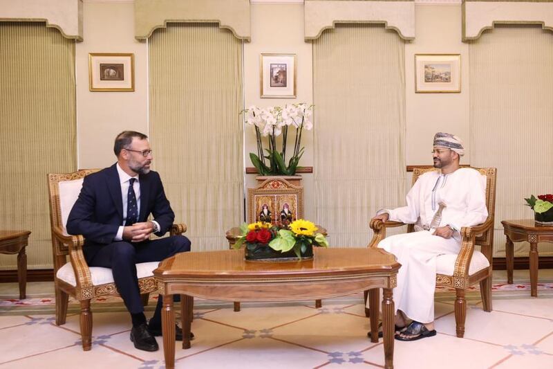 3 سفراء جدد يُسلِّمون نسخًا من أوراق اعتمادهم