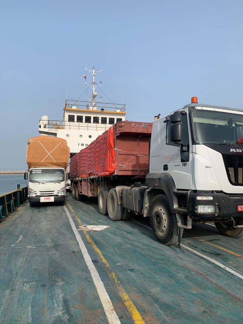 من وإلى مسندم : نقل 11000 شخص و 9000 طن من البضائع والسلع