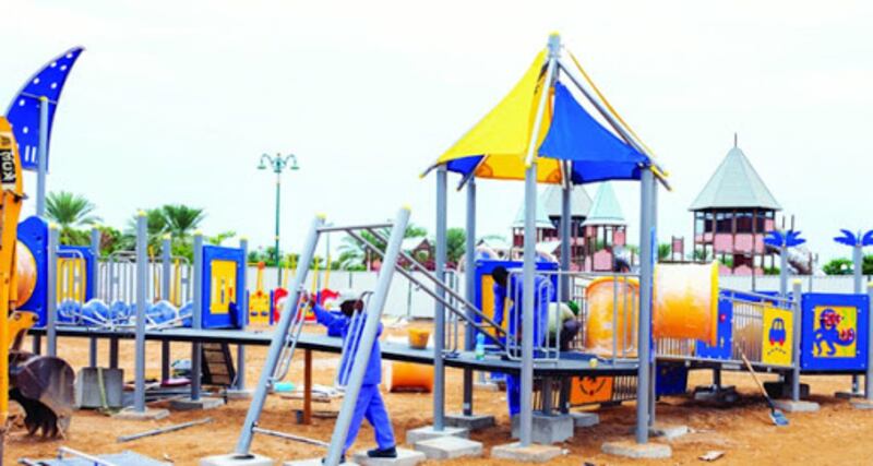 ألعاب لأطفال من ذوي الإعاقة في 19 حديقة