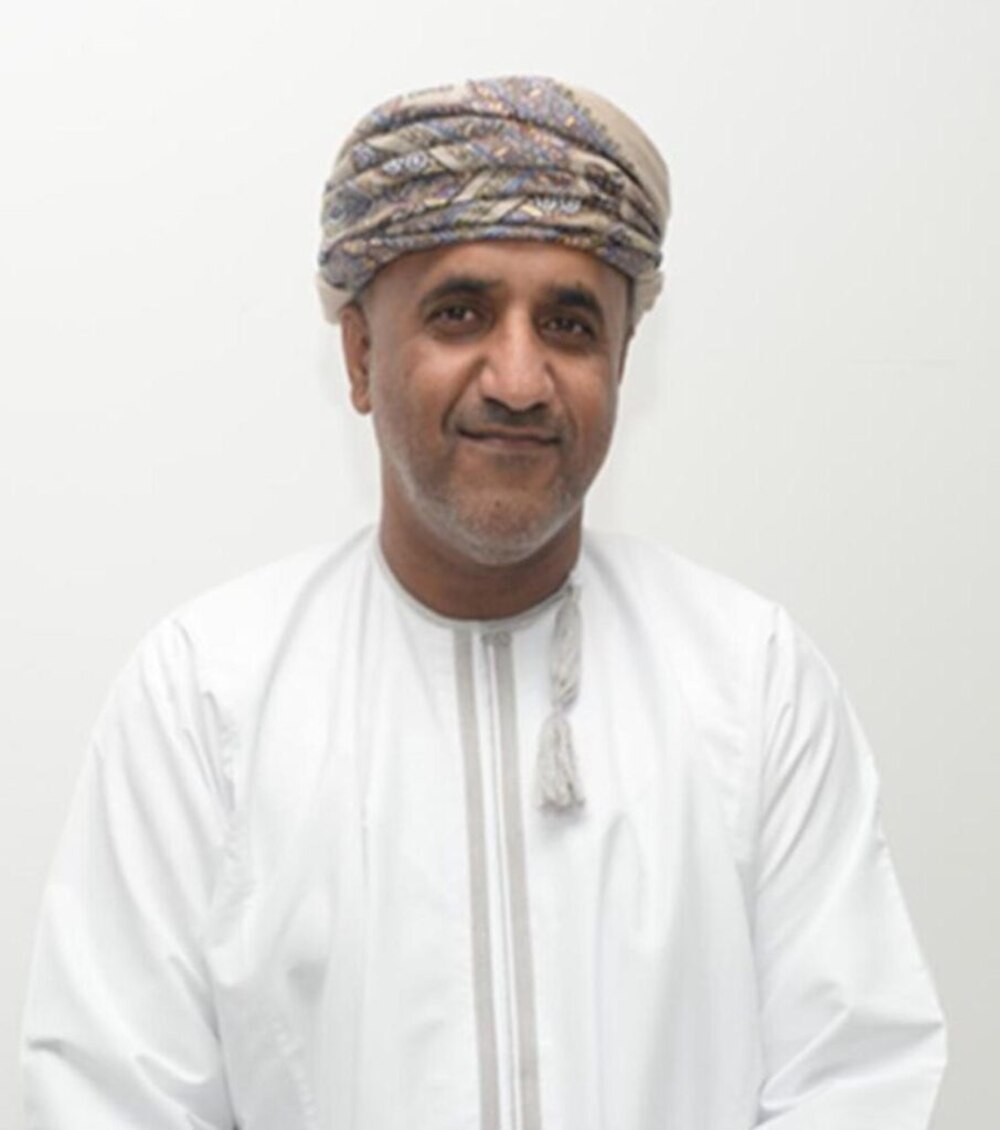 بتنظيم من “غرفة التجارة” بجنوب الباطنة: مسؤولون يناقشون التحديات والحلول التمويلية للمؤسسات الصغيرة والمتوسطة