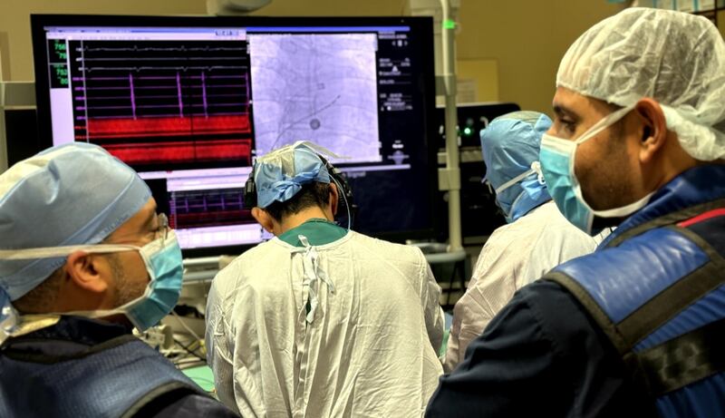 ما التقنية العالمية التي دشّنها المستشفى السلطاني مؤخرًا؟