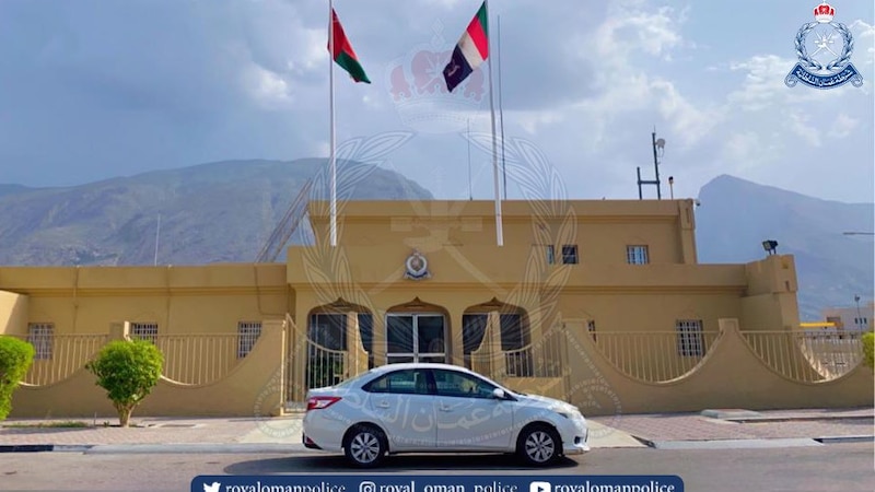 ماذا يقول قانون المرور في قضية الحدث الذي ساق المركبة أمس؟