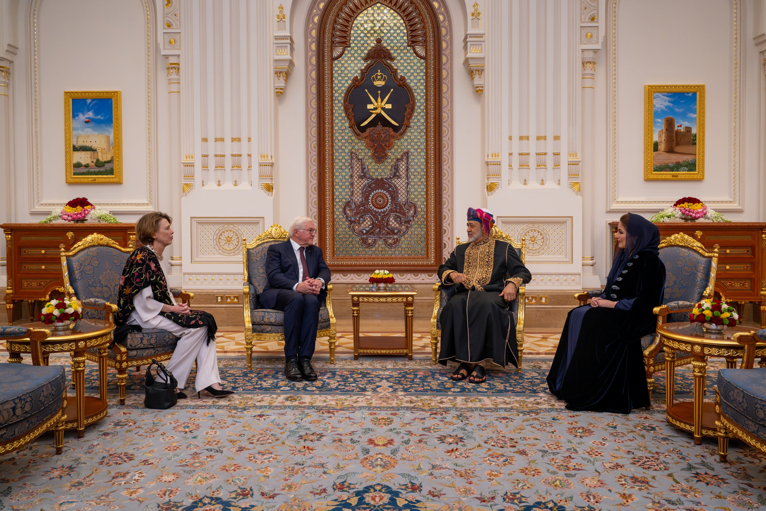 تضمنت مباحثات مع جلالة السلطان، الرئيس الألماني يغادر البلاد