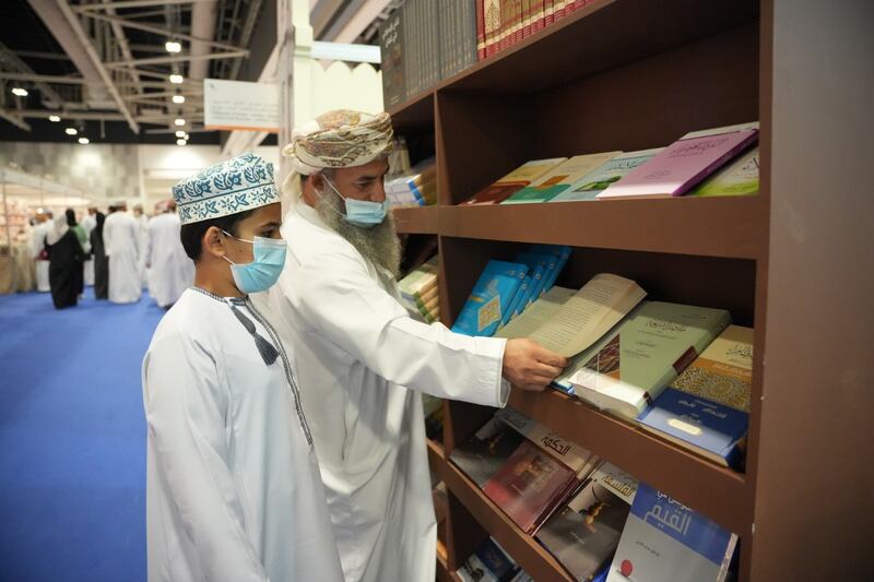 أعجبني ولم يعجبني: آراء لبعض زوار معرض مسقط الدولي للكتاب