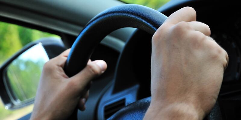 أتريد قيادةً توفر لك أقصى درجات الأمان؟ التزم بهذه النصائح