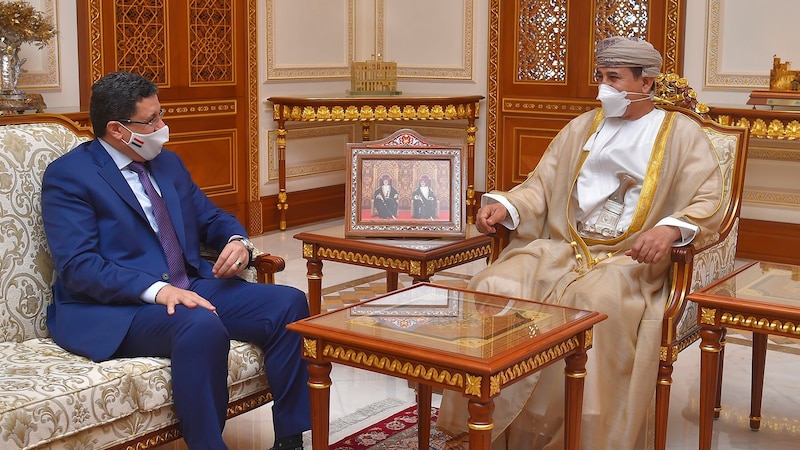 وزير المكتب السلطاني يستقبل وزير الخارجية اليمني