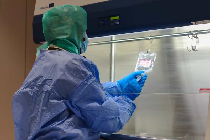 دراسة تكشف تأثير التغيّرات الجينية على علاج السرطانات الهضمية لدى العمانيين