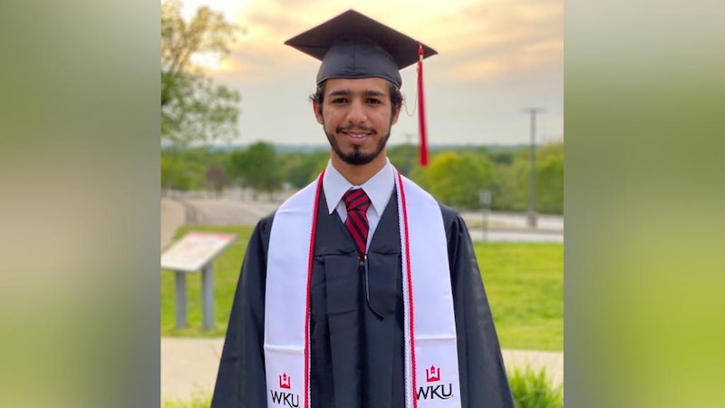 شاب عماني مبتعث يحصل على جائزة من جامعة أمريكية