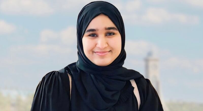 بإرادة لا تعرف المستحيل: كيف تجاوزت جنان اللويهية شللها وأصبحت طالبة طب؟