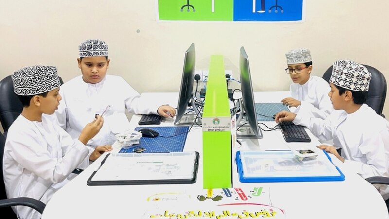 ظفار: منظومة تعليمية متكاملة تخدم أكثر من 80 ألف طالب وطالب