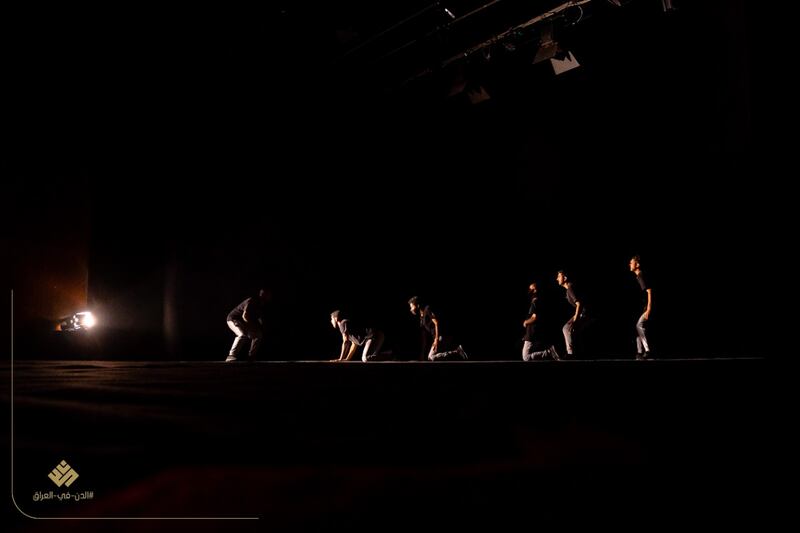 المسرحية العمانية “لقمة عيش” تواصل الإبداع وتفوز بالجائزة الكبرى في مهرجان كربلاء