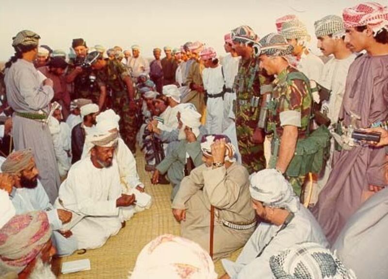 قابوس بن سعيد: من تقاليدنا أن العماني يلتقي سلطانه دون وسطاء