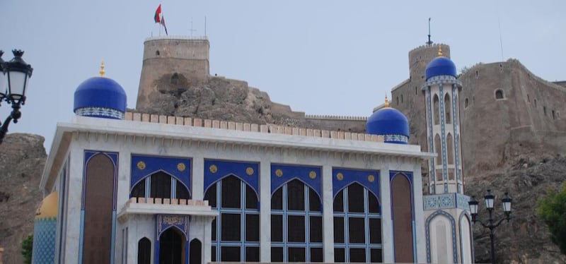 يصلي فيه السلطان وأسرته ورجال الدولة: ماذا تعرف عن “مسجد الشهداء”؟