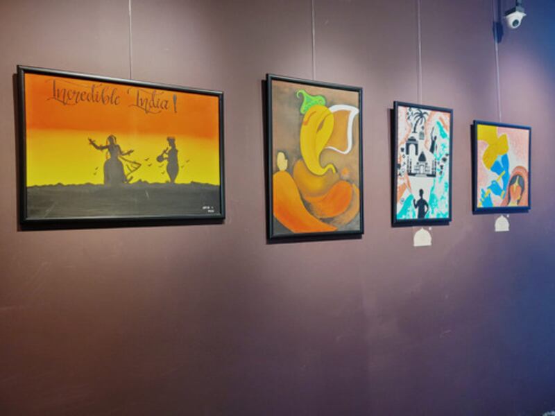 بالصور: افتتاح معرض الفن الهندي العماني المشترك