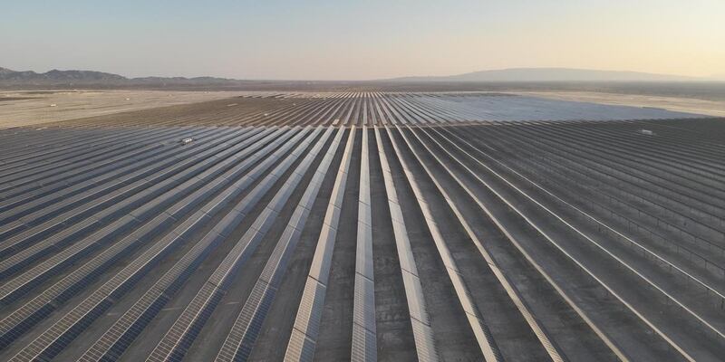 أحدها ربط الشمال بالجنوب: مشروعات نوعية في الكهرباء والتعدين