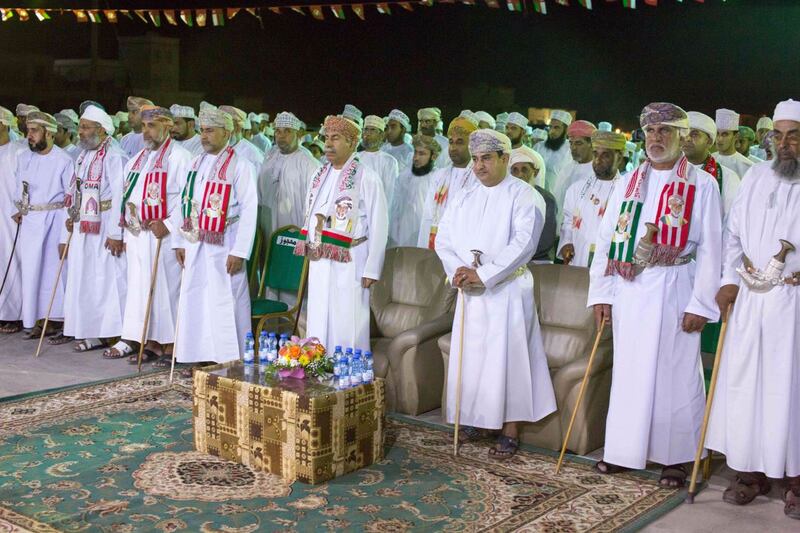 فريق المعمور ببهلاء يحتفل بالعيد الـ 46 بأمسية شعرية