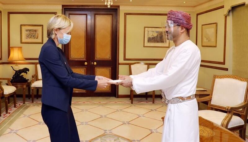 3 سفراء جدد يصلون السلطنة