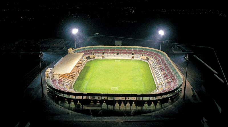 الفحص والتباعد: مسؤول يوضح جاهزية مجمع الرستاق لاحتضان النهائي