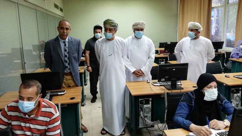 سفيرنا في مصر لـ “أثير”: لا تأثير للعنصر البشري على التعاقدات مع المعلمين المصريين