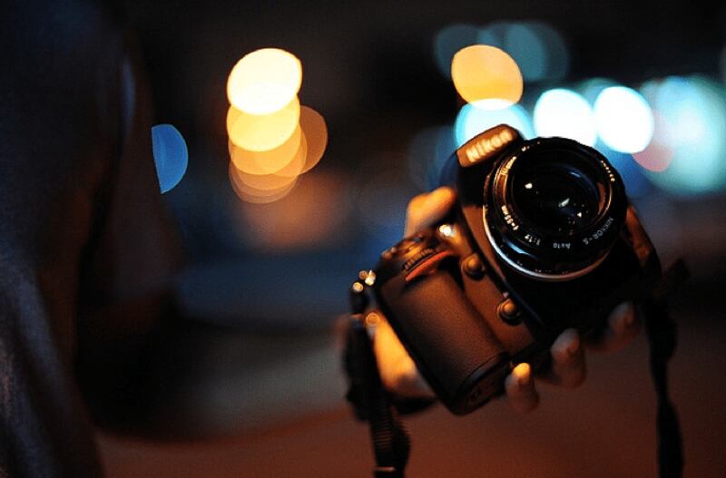 السجن والغرامة لمصورة زفاف