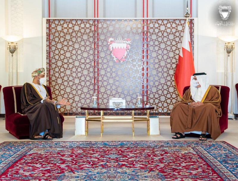 الأمير سلمان آل خليفة يستقبل السيد بدر بن حمد