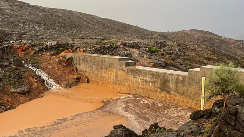 اليوم: جبال الحجر وما جاورها على موعد مع أمطار رعدية غزيرة
