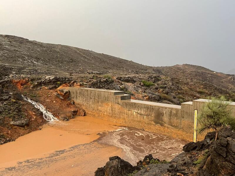 اليوم: جبال الحجر وما جاورها على موعد مع أمطار رعدية غزيرة