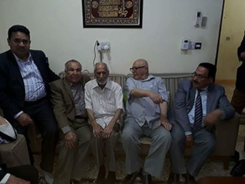 قامات مضيئة عبر “أثير”: الراحل الشاعر الكبير حسب الشيخ جعفر