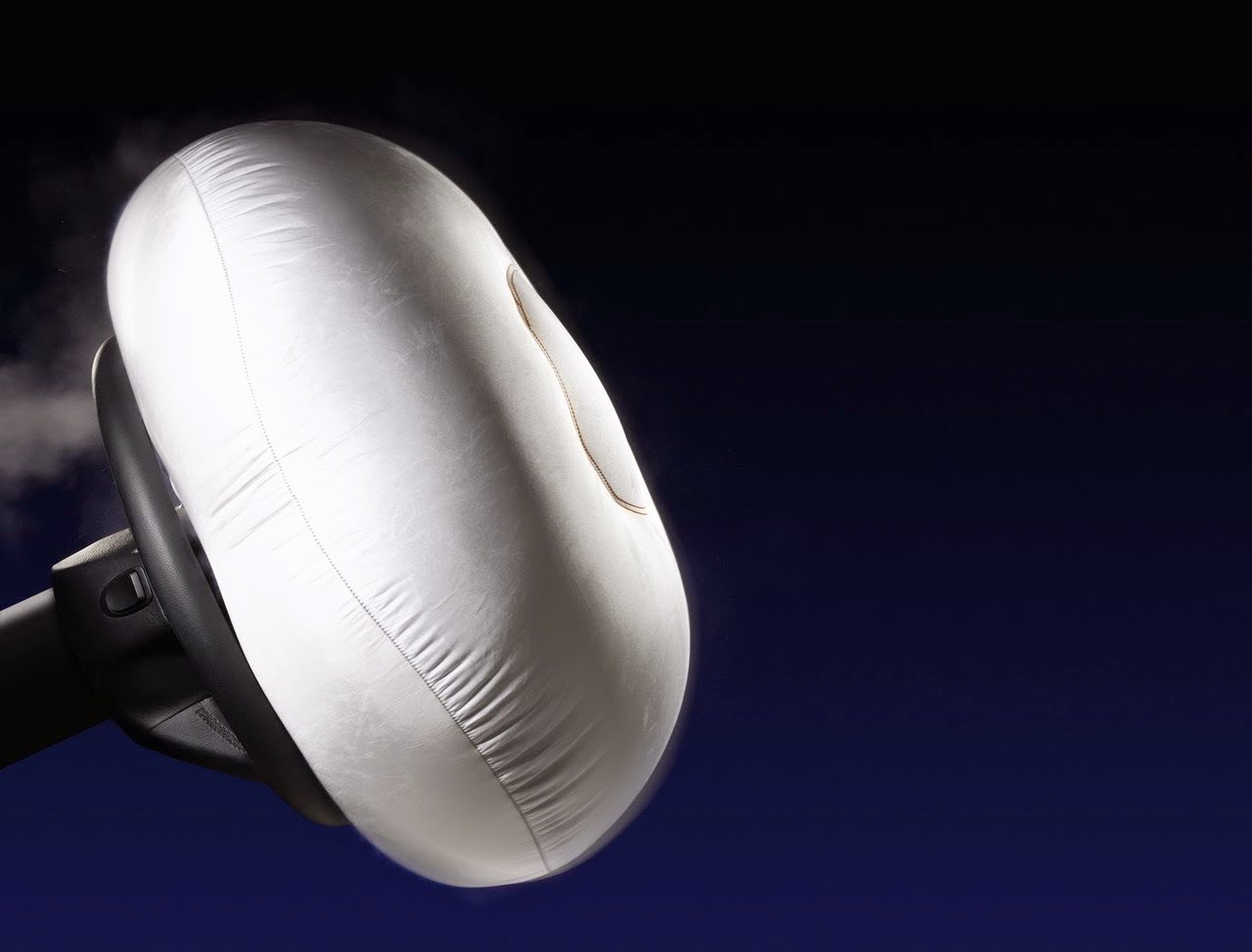 مشكلة في الوسادة الهوائية تؤدي إلى استدعاء أكثر من 190 سيارة في السلطنة