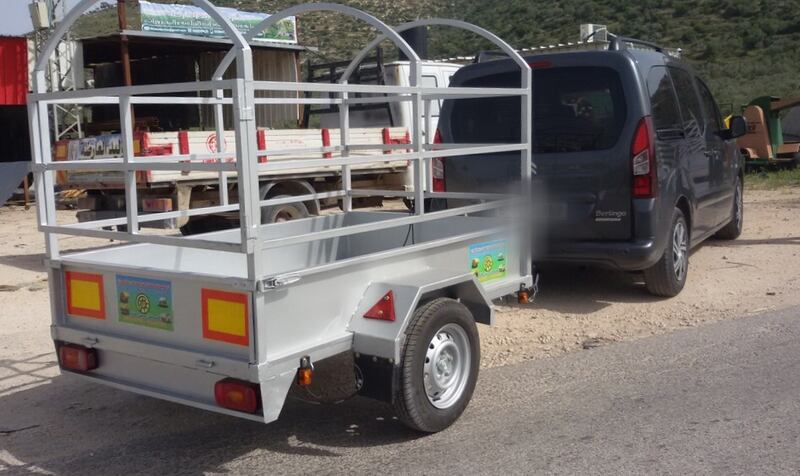 اشتراطات وضوابط لتركيب سلة أو عربة بالمركبة ومسؤول شرطي يوضحها