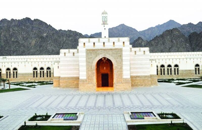 به منافع لكبار السن والأطفال والأرامل: قانون الحماية الاجتماعية يُحال إلى مجلس عمان