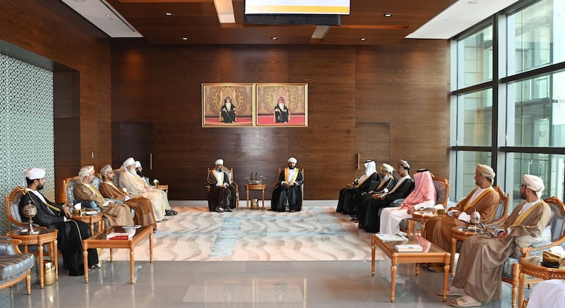 بعثة الحج العمانية تعود إلى البلاد