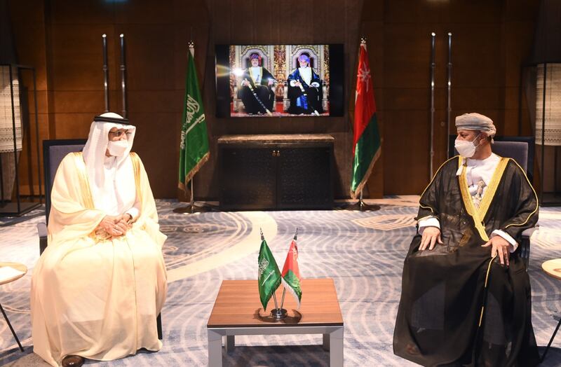 من الوصول حتى المغادرة: أبرز ما تم في زيارة الوفد السعودي للسلطنة