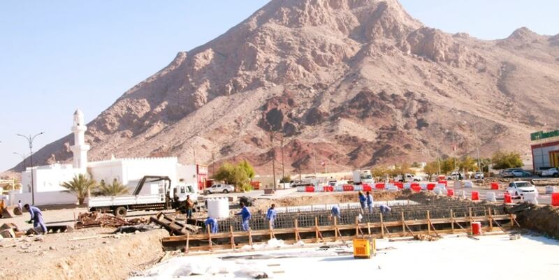 لأهالينا في ضنك وينقل: هذه المشروعات ستُنفَّذ لكم  