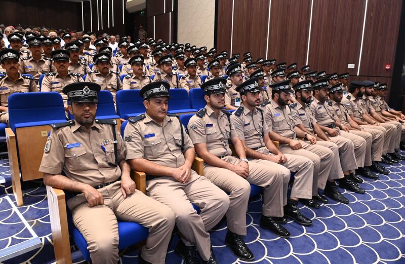 البحث العلمي بعيون شرطة عمان السلطانية