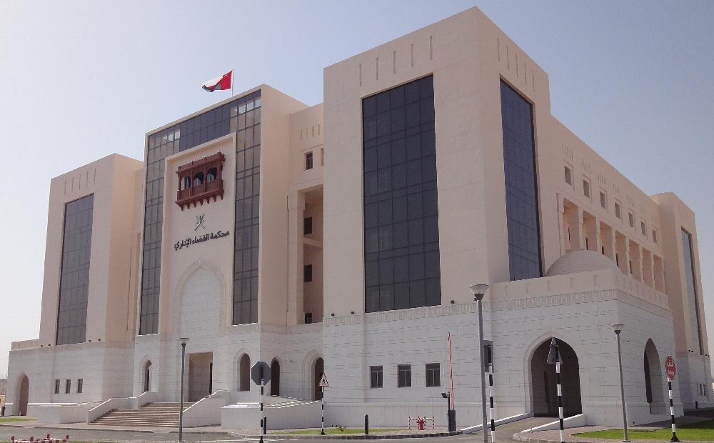 محامٍ يوضح حول حكم إبطال رسوم الـ 700 ريال