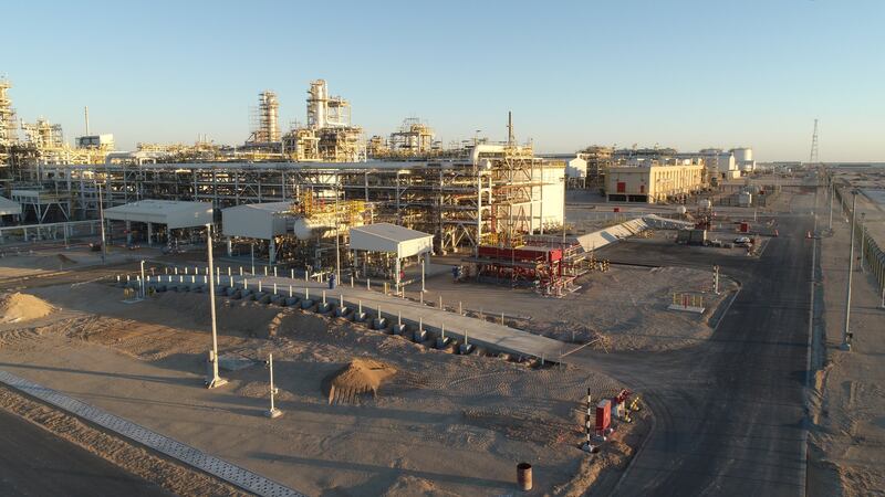 ثاني أكبر مشاريع “تنمية نفط عمان” يبدأ الإنتاج