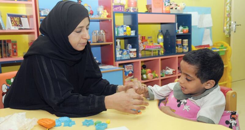 موسى الفرعي يكتب: المرأةُ العمانيةُ بين عَظَمَةِ وجودٍ وسخريةِ أبناء