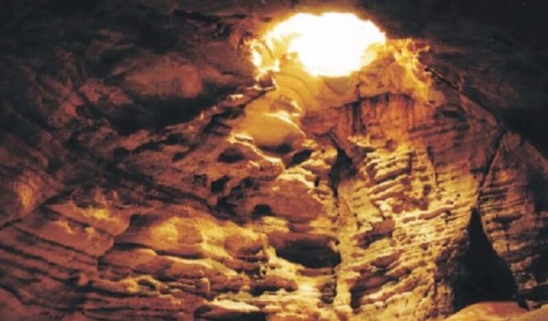 عمره 50 مليون سنة وموجود في السلطنة: تعرّف على واحد من أعظم وأجمل العجائب الطبيعية