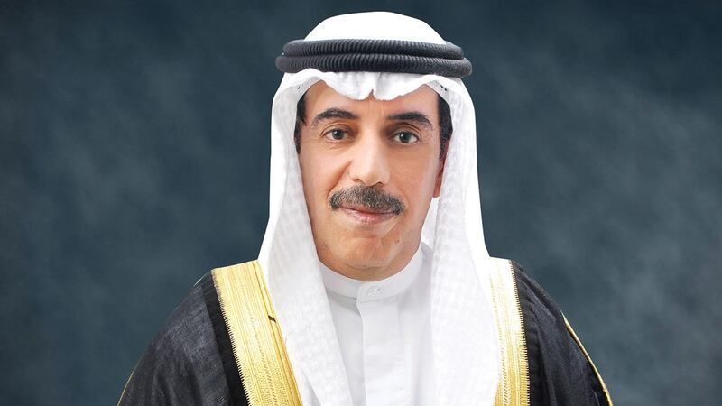 السفير الإماراتي يكتب: في العيد الوطني العماني؛ تهنئة إماراتية من القلب