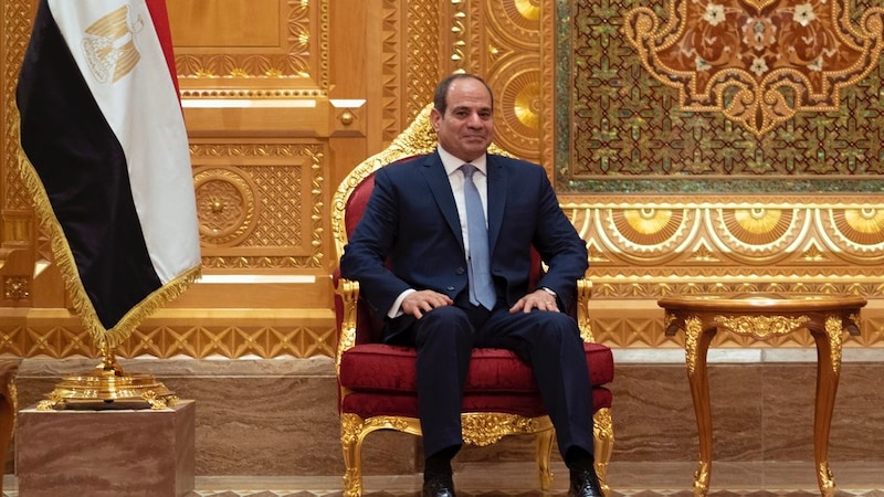 السيسي: سنقدم كافة التسهيلات لرجال الأعمال العمانيين