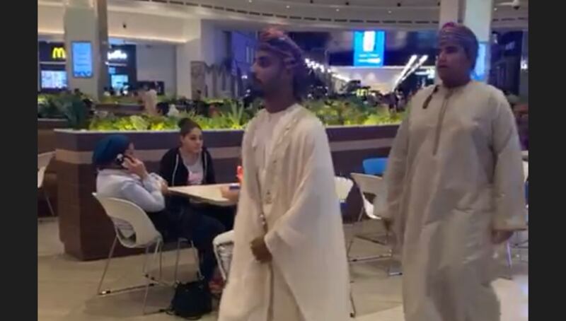 عضو في مجلس إدارة مسقط مول يوضح حول الفيديو المتداول