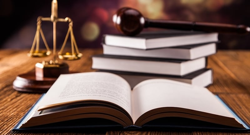 هل تعلم بأن هناك مساعدة قضائية للمعسرين من دفع الرسوم والمصاريف؟